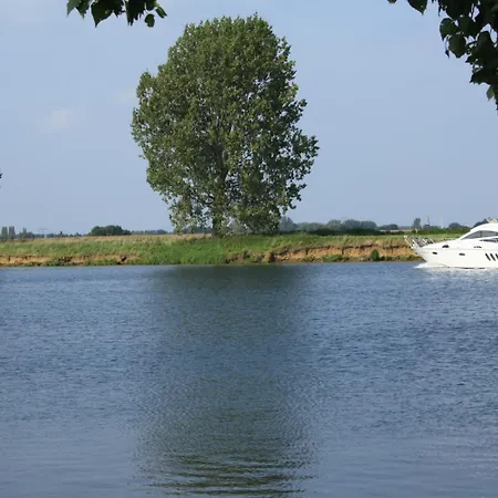 Hotell Koolen Velp (Noord-Brabant)